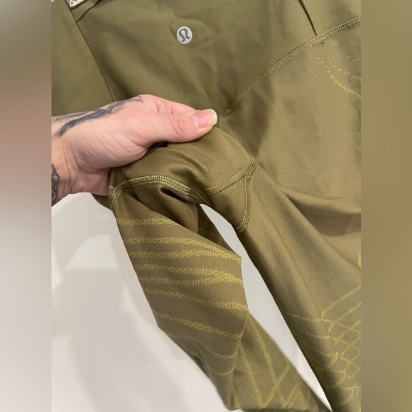 Size 8 tall lime green lululemon - Picture 6 of 7